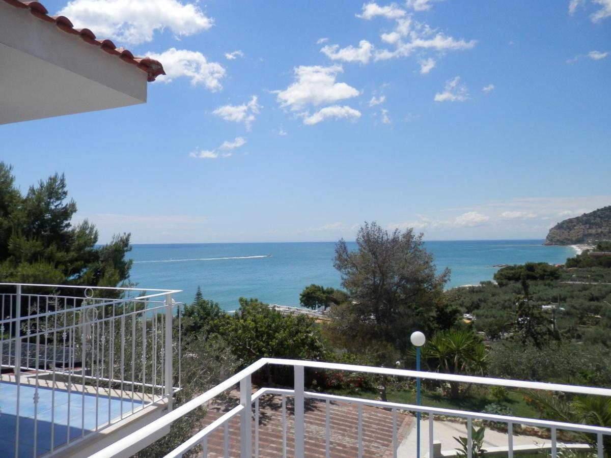 Ville Agnuli Case Vacanza Mattinata Bagian luar foto